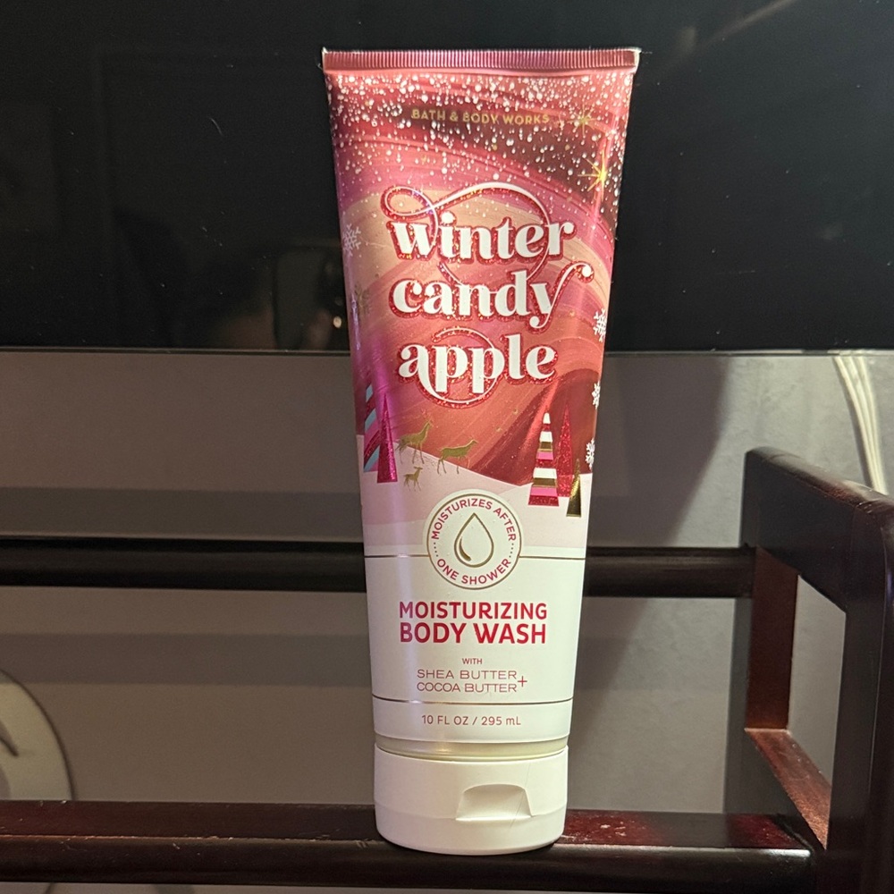 Bath & Body Works Winter Candy Apple Moisturizing Body Wash